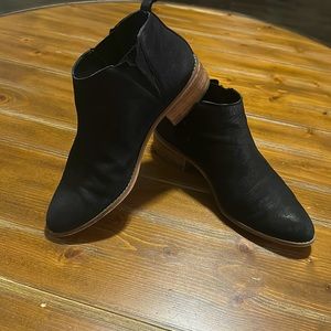 BP. KACEE-LEA BLACK BURNISHED GENUINE NUBUCK ANKLE BOOTIES size 8